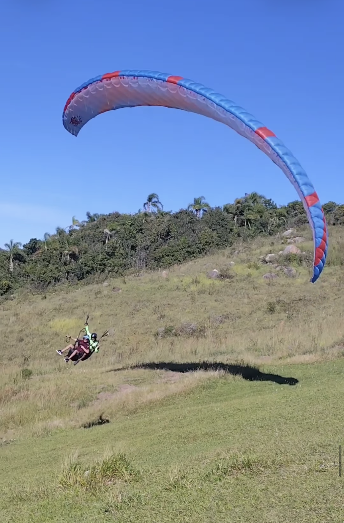 VOE DE PARAPENTE EM FLORIANÓPOLIS — foto 2